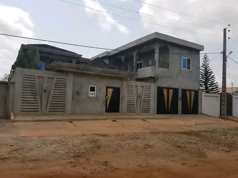 Villa R+1 à vendre calavi Arconvile