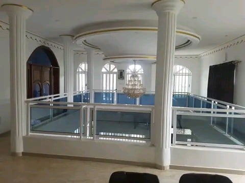 Villa R+1 à vendre calavi Arconvile