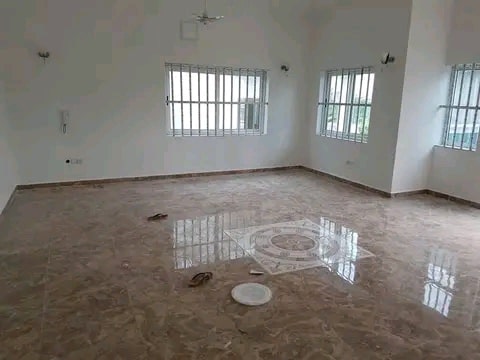 Villa R+1 à vendre calavi Arconvile