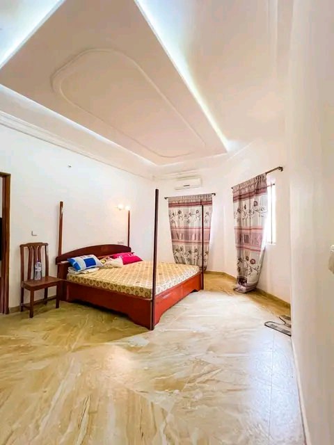 Villa à coté du privilège calavi