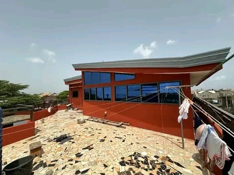 Villa à coté du privilège calavi