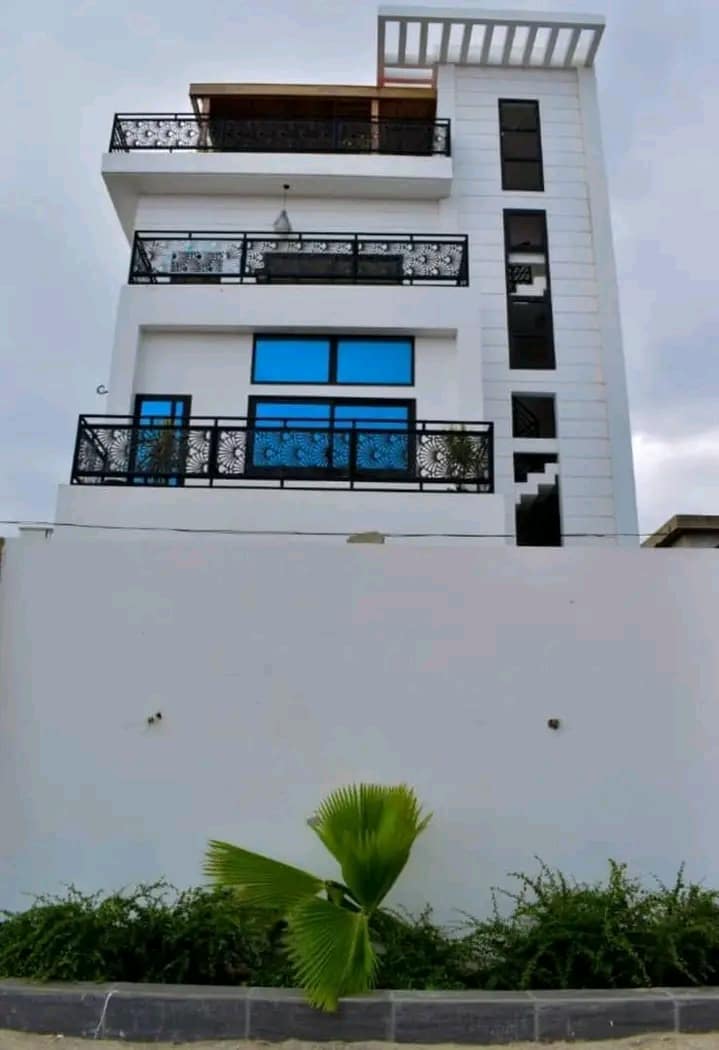 Triplex villa à vendre Akpakpa Jack