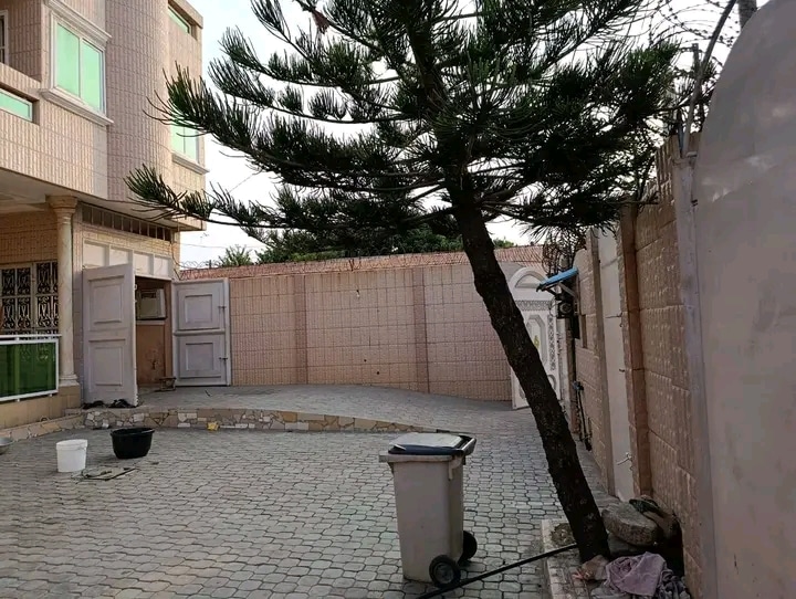 Bureaux Immeuble à louer Fidjrosse